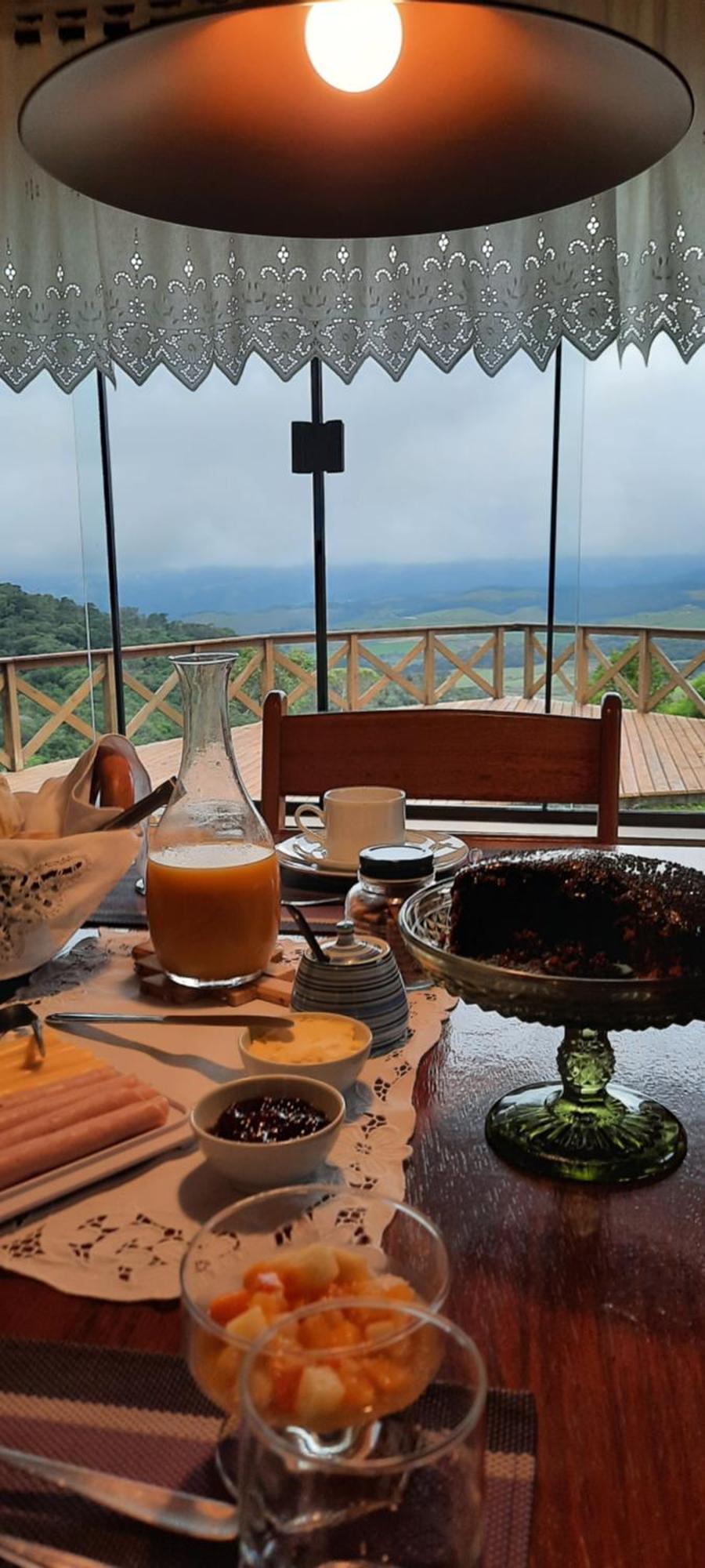 Nosso Patio - Chale Na Montanha 木屋 Rancho Queimado
